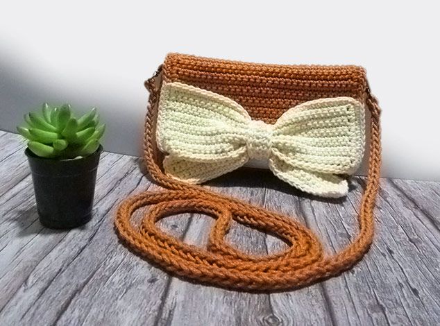 Purchase custom crochet apparel hats, purses, clothes, bags,place settings, bikini online store